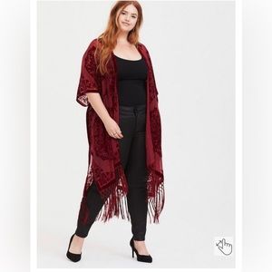Torrid size 1/2 red burnout velvet kimono with fringe vintage 1920 great gatsby